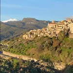 Casa Zia Vincenzina * Casalvecchio Siculo