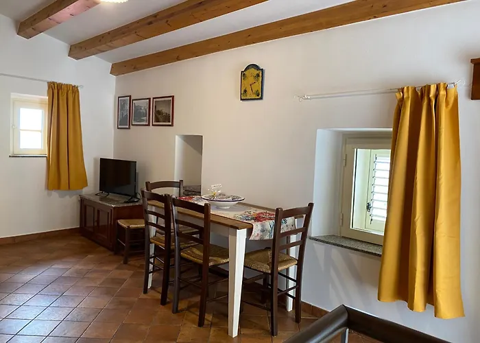 בית נופש Casa Zia Vincenzina Casalvecchio Siculo